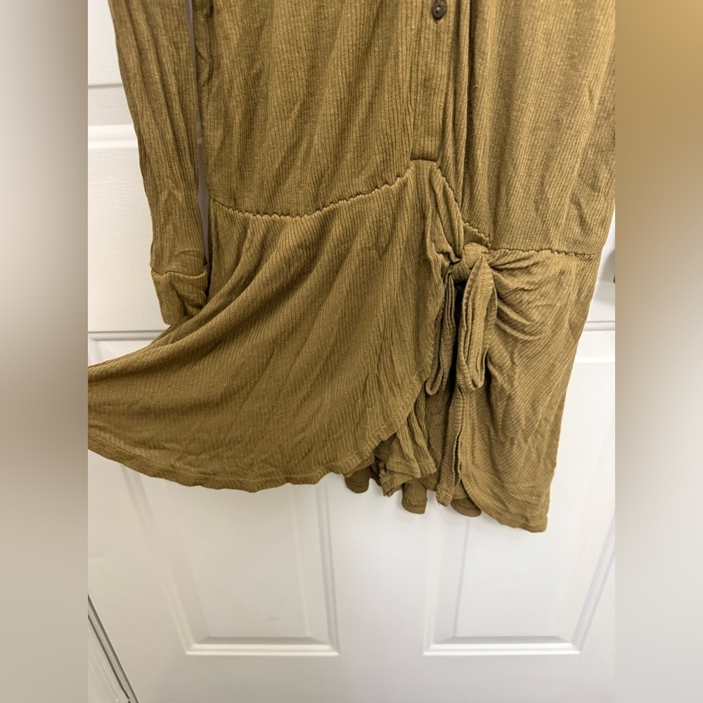 Free People Beach olive green romper S linen lightweight vacation beach - Picture 3 of 9